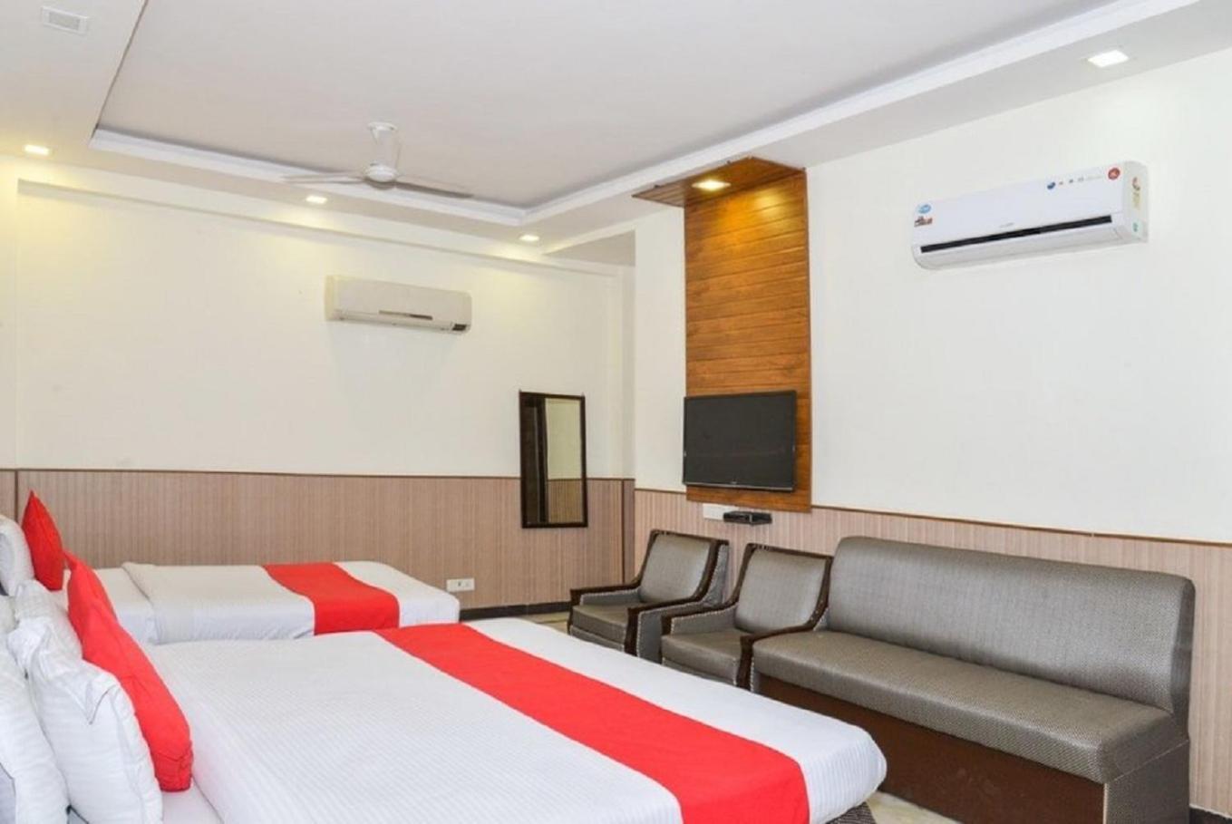 Hotel Shanti House New Delhi Karnail Singh Stadium Gate No 1 Exterior photo