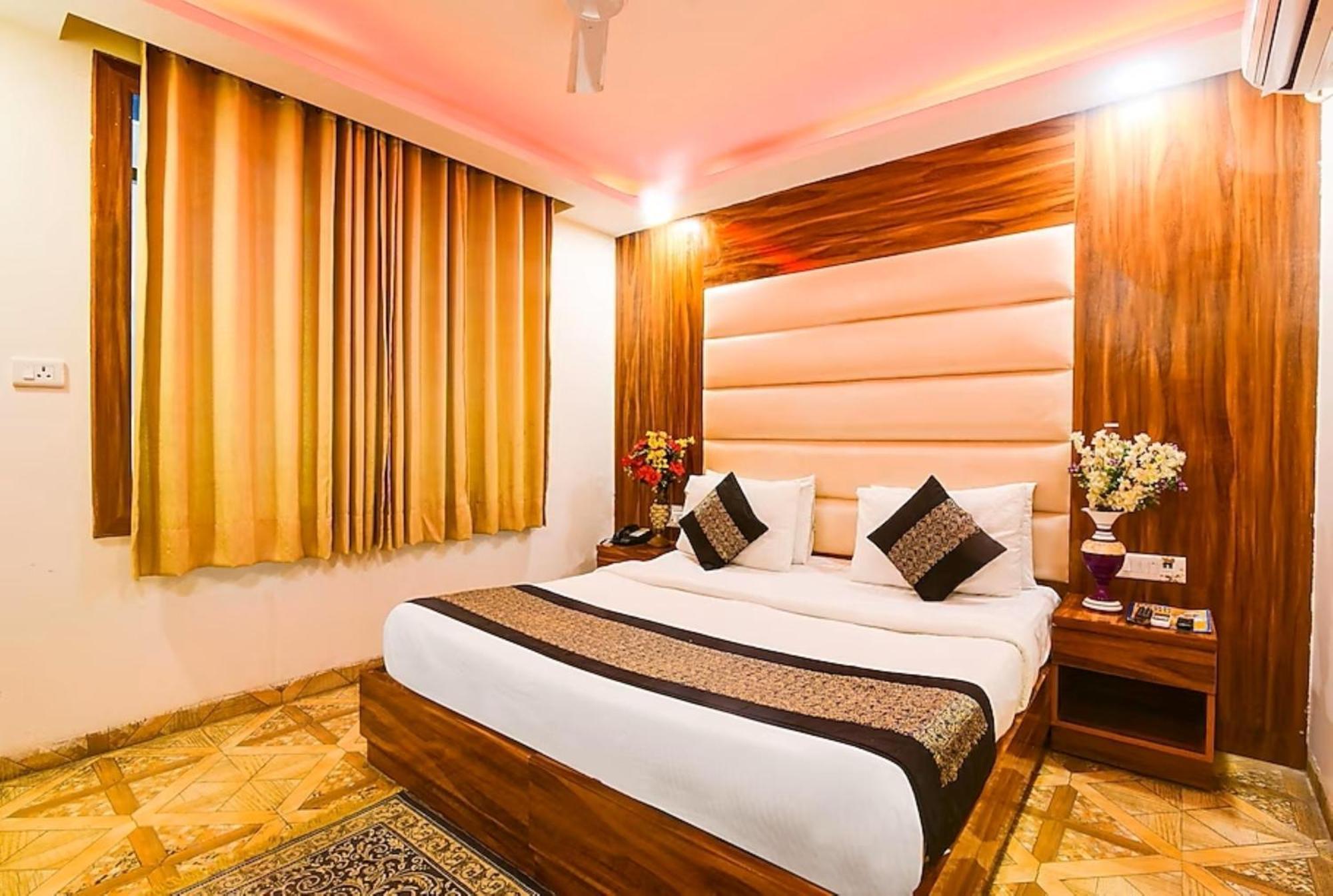 Hotel Shanti House New Delhi Karnail Singh Stadium Gate No 1 Exterior photo